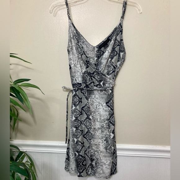 Sanctuary Snakeprint, wrap dress, size large. - Picture 6 of 12